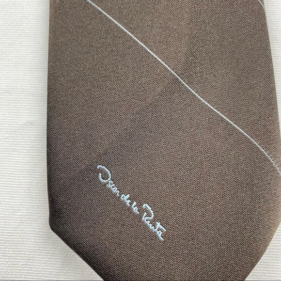 Vintage Oscar de la Renta Brown Necktie w/ Diagonal Stripes - Made in USA - Picture 3 of 8